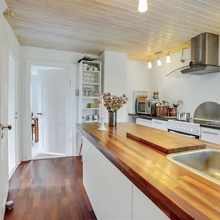Dom wakacyjny Gytta - 1km From The Sea By Interhome Tranekær